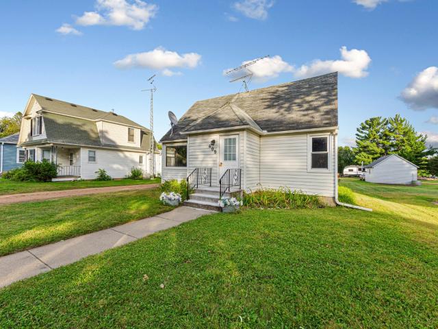 House for sale in Le Sueur, Le Sueur County