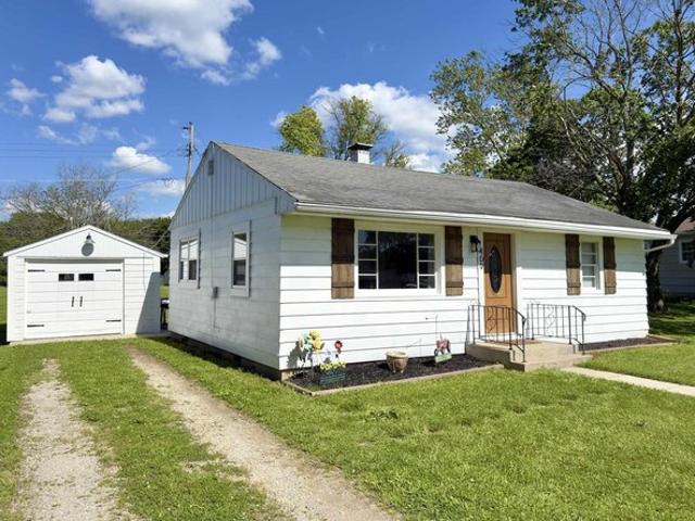 House for sale in Farmland, Indiana