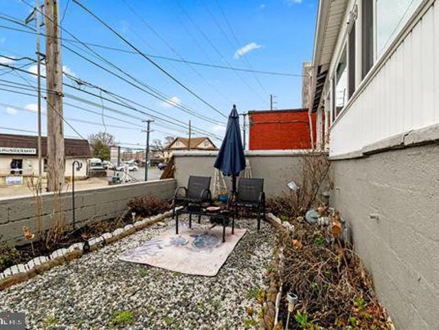 Townhouse for sale in Delco, Pennsylvania