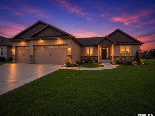 House for sale in Chatham, Illinois