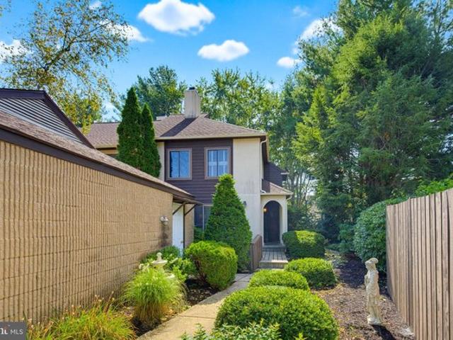 Townhouse for sale in Millersville, Pennsylvania