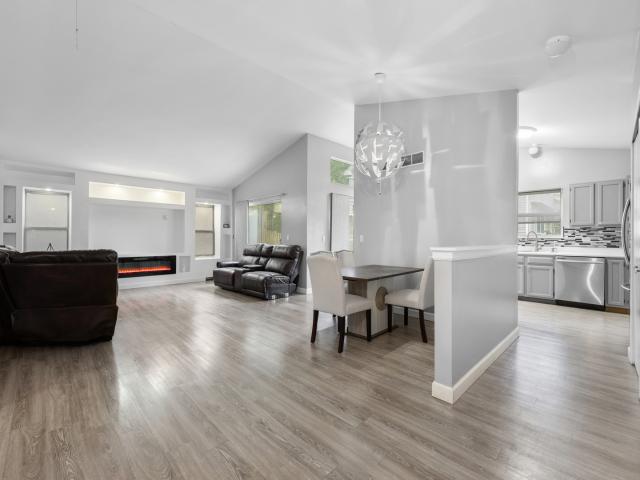 House for sale in Carpentersville, Illinois