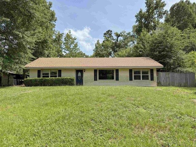 House for sale in Overton, Texas