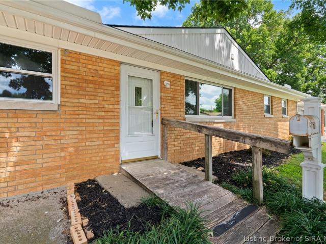 House for sale in New Albany, Indiana