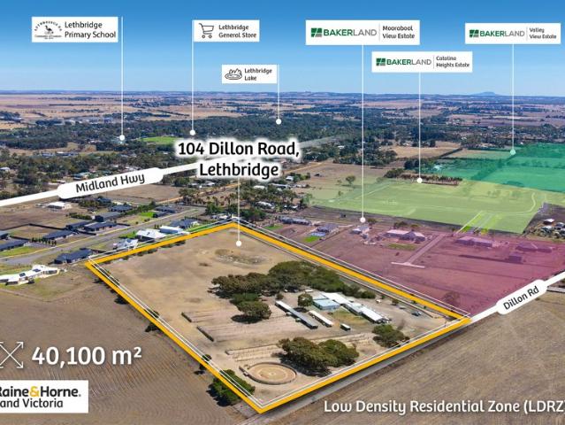 Cottage for sale in Lethbridge, Victoria