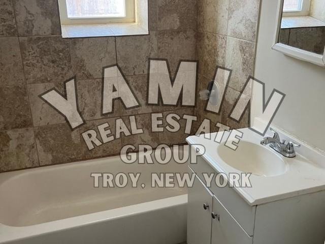 Apartment for rent in Troy, New York