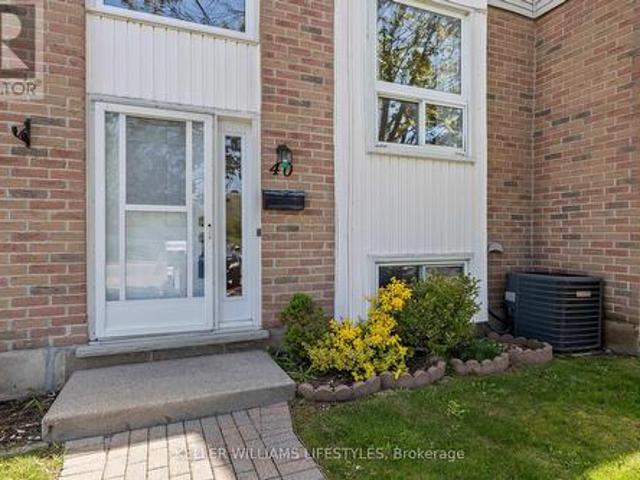 Townhouse for sale in Arva, Ontario