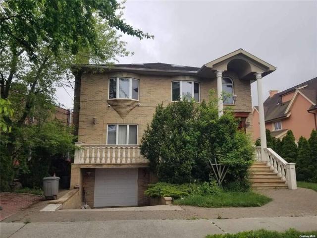 Duplex for sale in Flushing