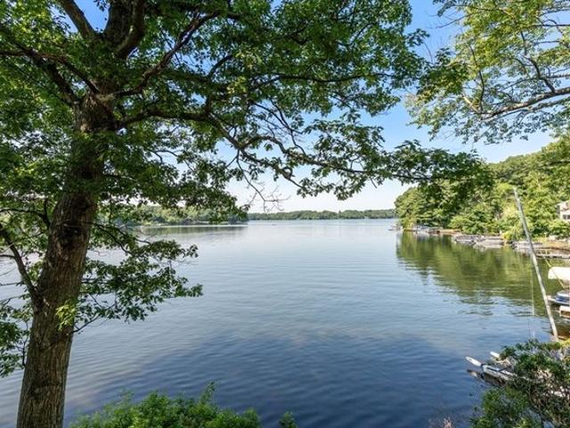 House for sale in Sutton, Massachusetts
