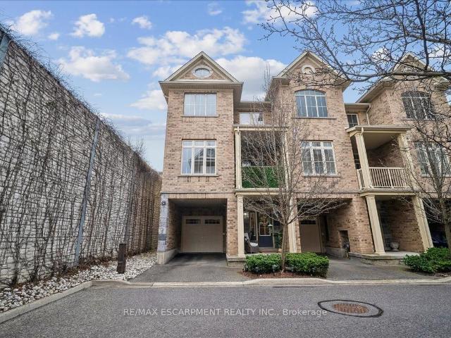 Condo for sale in Burlington, Ontario