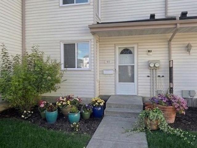 Townhouse for sale in Wedgewood, Alberta