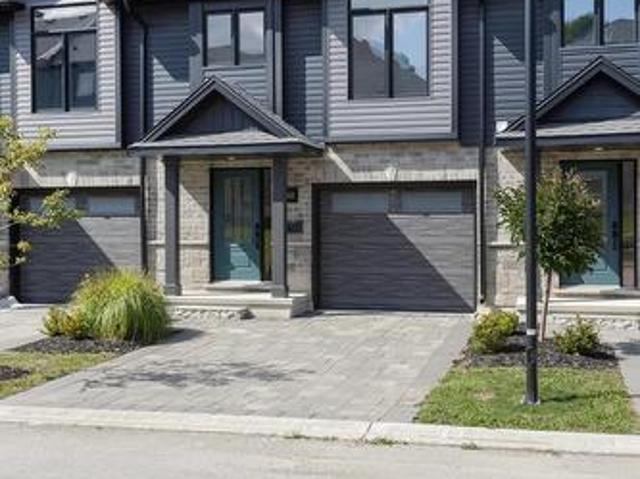 Townhouse for sale in Arva, Ontario