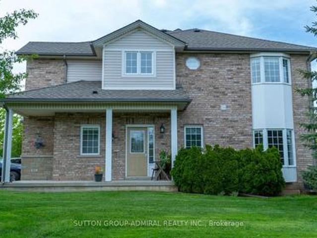 Townhouse for sale in Ancaster, Ontario