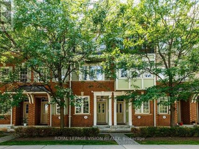 Townhouse for sale in Oakville, Ontario