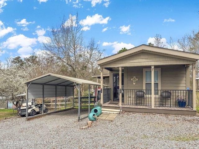 House for sale in Elmore, Alabama