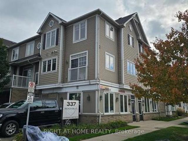 Townhouse for rent in Hamilton Beach, Hamilton