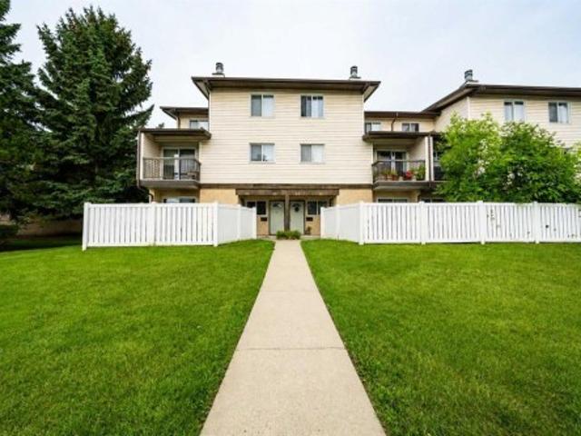 Townhouse for sale in Forest Heights, Calgary