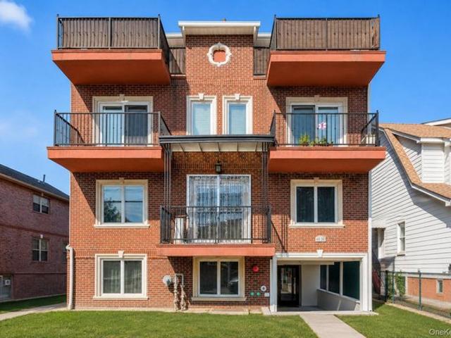 Condo for sale in Queens, Arverne