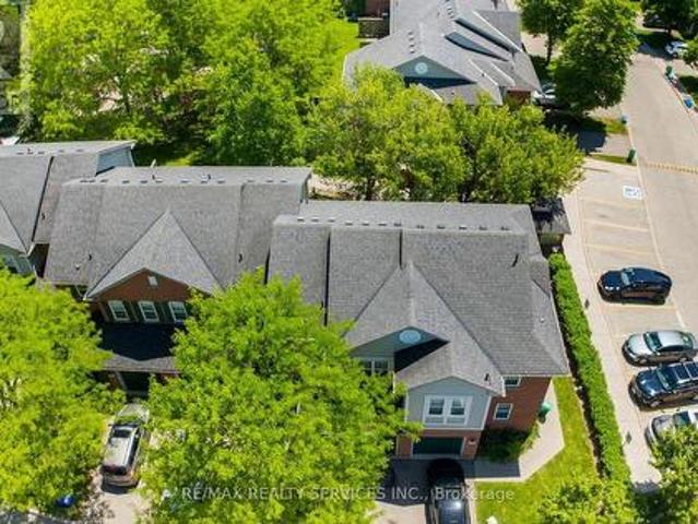 Townhouse for sale in Central Erin Mills, Mississauga
