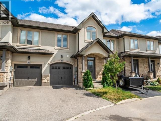 Townhouse for sale in Ancaster, Ontario
