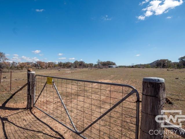Cottage for sale in Emmaville, New South Wales