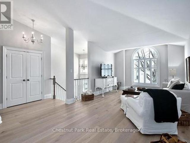 Townhouse for sale in Collingwood, Ontario