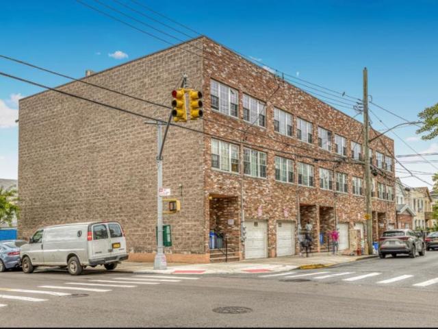 Townhouse for sale in Brooklyn