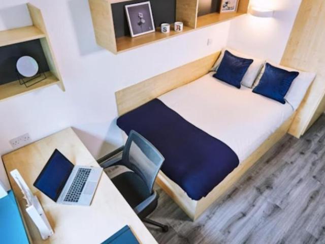 Room for rent in Islington, Calderstones