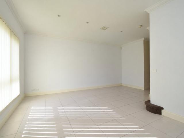 Apartment for rent in Mount Cooper, Melbourne
