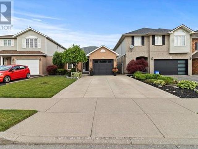 House for sale in Ancaster, Ontario