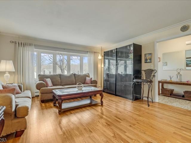 House for sale in Cedar Grove, New Jersey