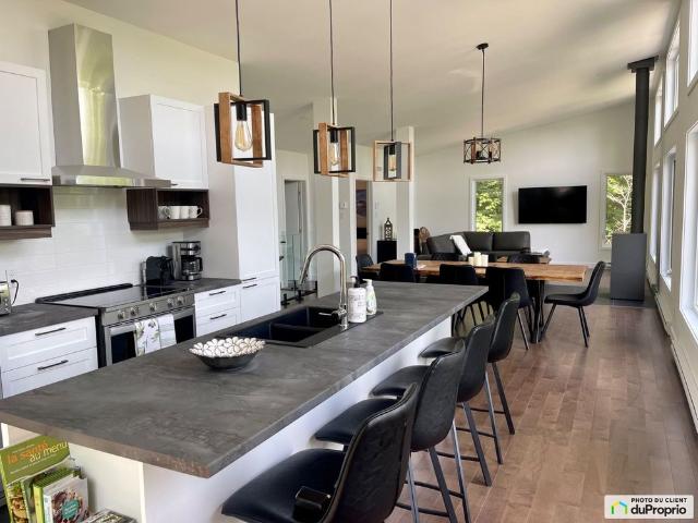House for rent in Val-des-Lacs, Laurentides