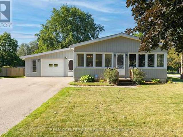 House for sale in Ontario