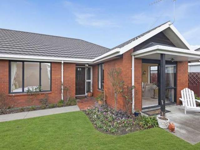 House for rent in Chaslands, Canterbury