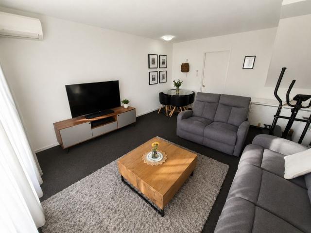 Townhouse for rent in Addington, Canterbury