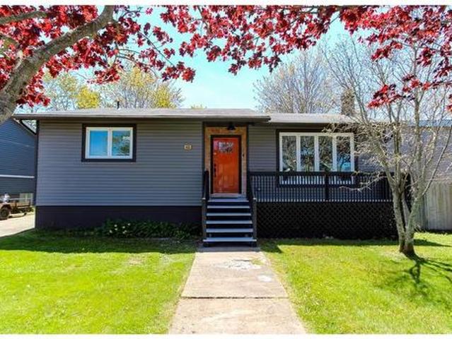 House for sale in Foxtrap, Newfoundland And Labrador