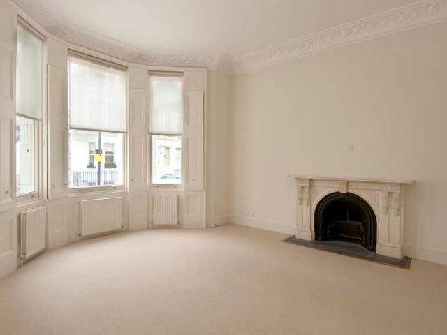 Apartment for rent in Brompton, Greater London