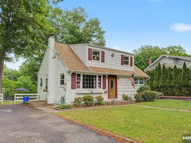House for sale in Oakland, New Jersey