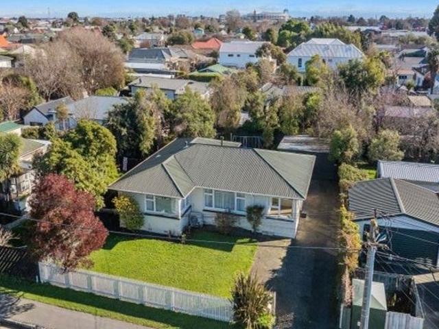 House for rent in Chaslands, Canterbury