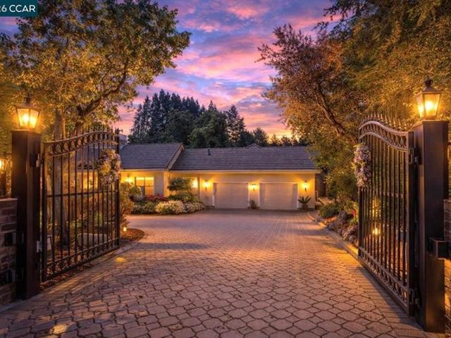 House for sale in Pleasant Hill, California