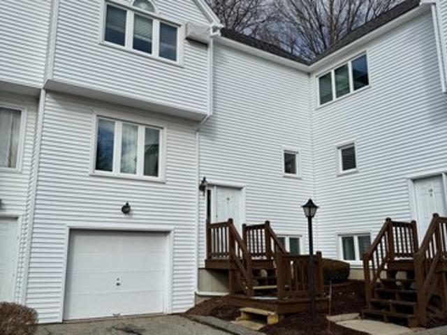 Townhouse for sale in Mansfield Center, Connecticut