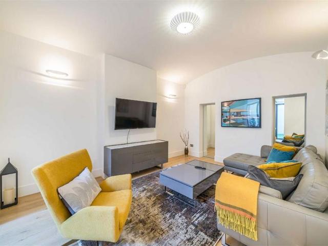 Apartment for rent in Royal Borough of Kensington and Chelsea, Greater London