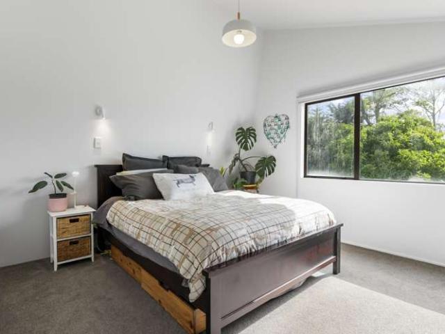 House for sale in Wairau Valley