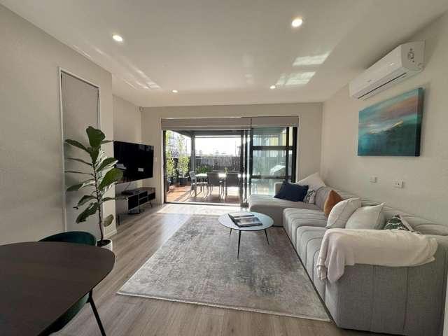 Townhouse for rent in Paremoremo, Oroua County