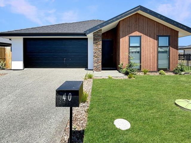 House for rent in Chaslands, Canterbury