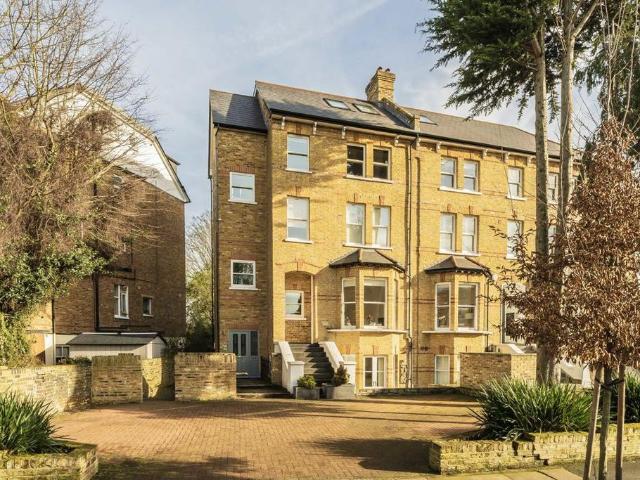Apartment for rent in London Borough of Ealing, Greater London