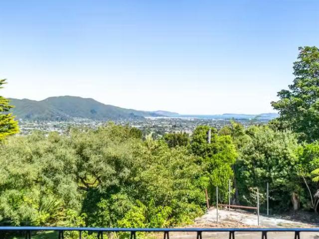 House for sale in Days Bay, Wellington
