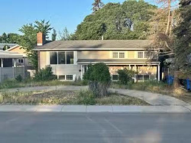 House for sale in Medicine Hat, Alberta