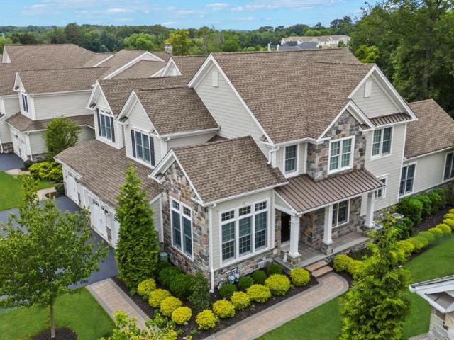 Townhouse for sale in Franklin Lakes