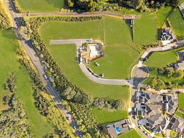 Land for sale in Manurewa, Oroua County